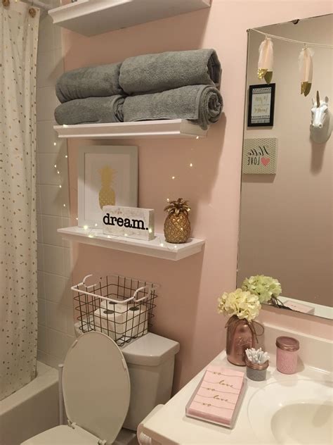 girly bathroom themes